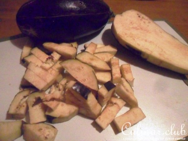 Куриное филе с баклажанами в средиземноморском стиле 