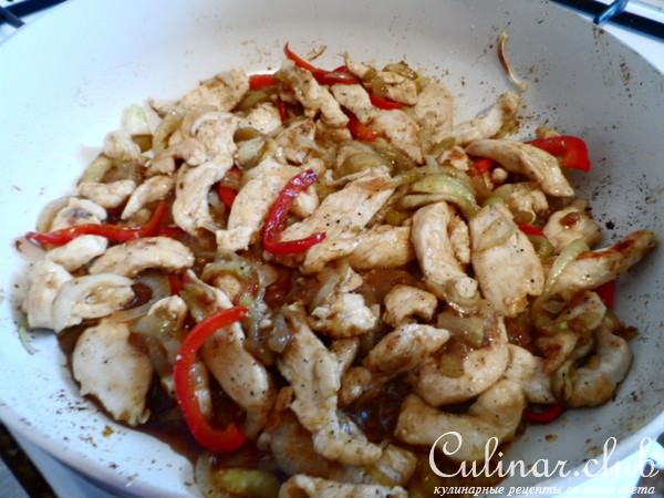 Куриная грудка с соевым соусом.