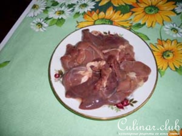 Куриная печень с яблочной подливкой