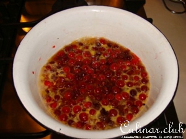Индейка с клюквенным соусом