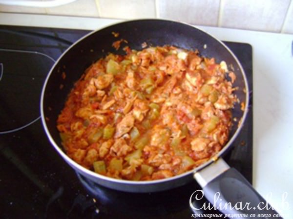Курица тушёная с овощами (отлично подойдёт тем,кто на безуглеводной диете)