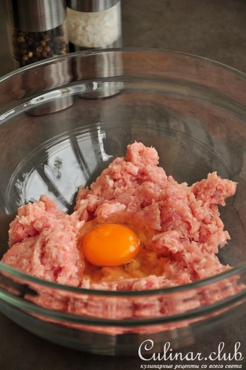 Утка по - царски, фаршированная блинами и клюквой