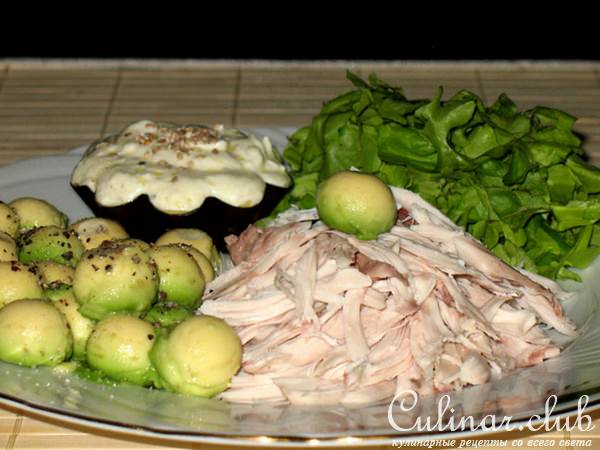 Курица с авокадо и соусом с хреном (Pollo con avocado e salsa al rafano)
