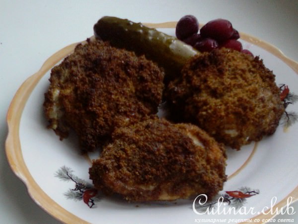 Куриные бёдрышки в пряной панировке.