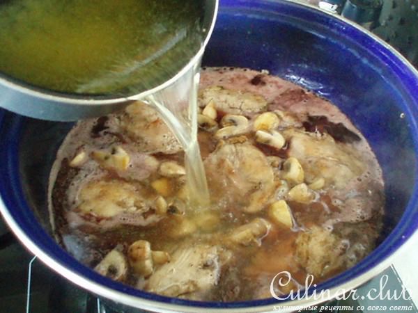 Coq au vin, но не петух, а курица в вине
