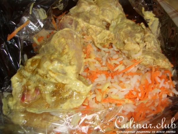 Запеченная курица с рисом в рукаве