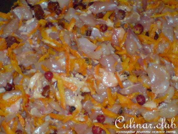 Куриные окорочка,фаршированные курагой,брусникой,чили и морковью