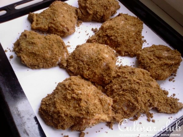 Куриные бёдрышки в пряной панировке.