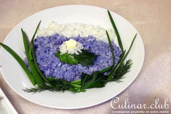Нежная курочка с чесноком и травами с рисом или ужин для маленькой привереды.