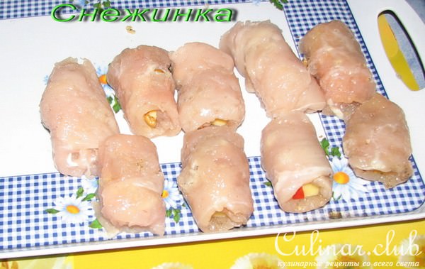 Куриные рулетики в сырной панировке