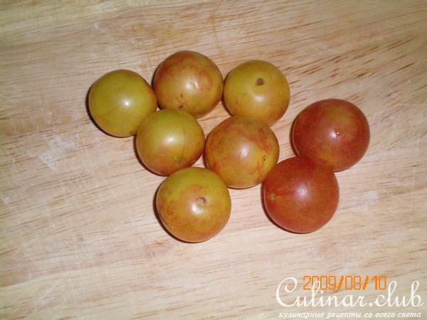 Куринный супчик с домашней лапшой и алычой
