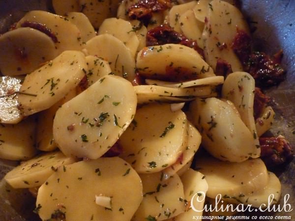 Сазан, фаршированный картофелем и вялеными помидорами для Федечки(к/с Кухня)