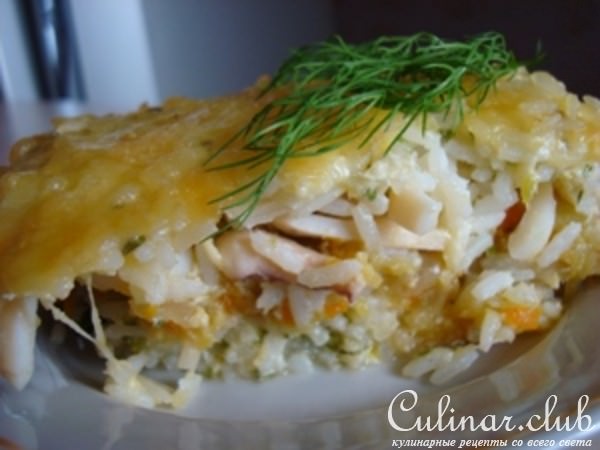 Запеканка с рыбой, кальмарами , овощами и рисом