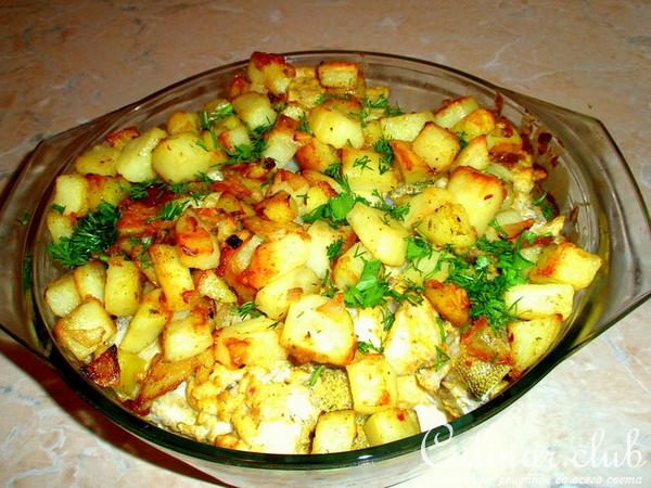 Печеная рыба с картофелем