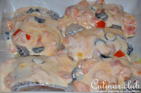 Макрурус под йогуртом с овощами