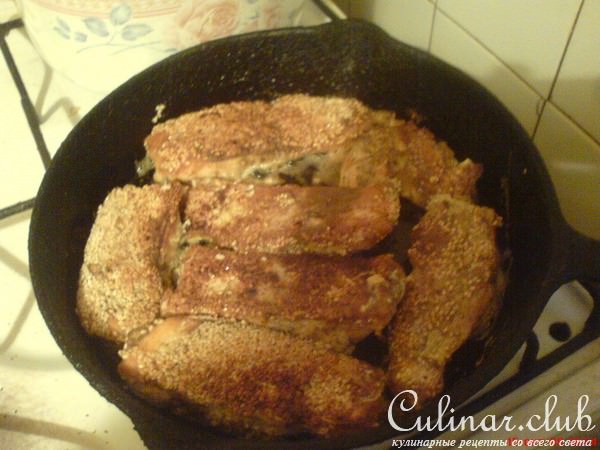 Рыба, жареная в кунжуте