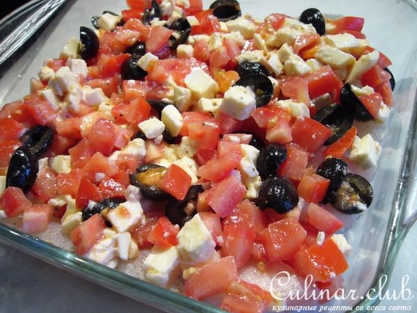 Рыба запеченая под помидорами с моцареллой alla caprese