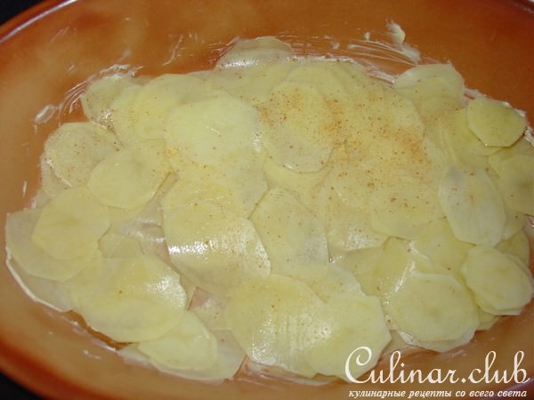Рыбная запеканка со шпинатом и картофелем.