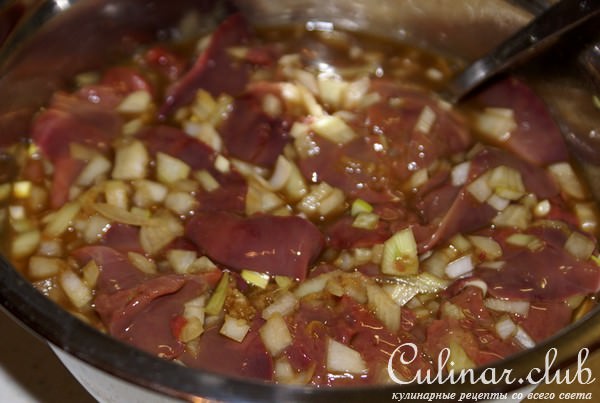 Куриная печень с яблоками в японском стиле