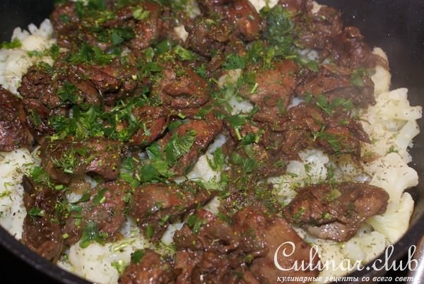 "Запеканка" из цветной капусты и куриной печени
