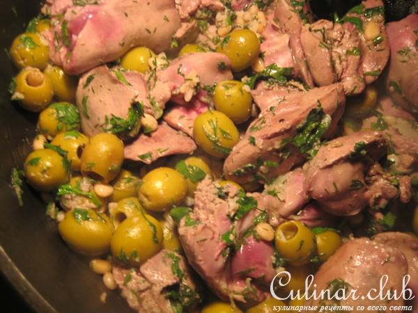 Куриная печень по-мароккански в сметанной лепёшке.