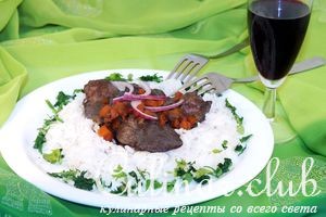 Нежная куриная печень тушеная в красном вине