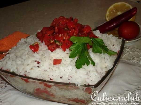 Рисовый салат с морепродуктами и печеным перцем " Венецианский маскарад"