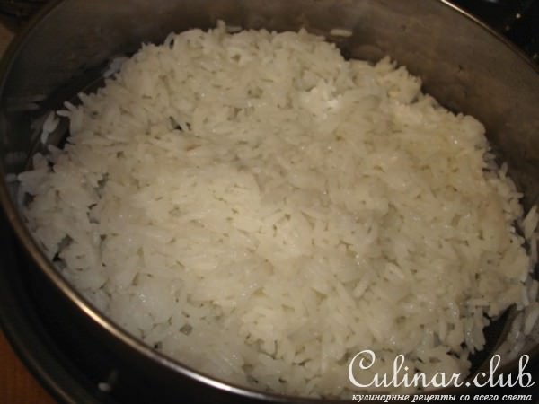 Рисовый салат с морепродуктами и печеным перцем " Венецианский маскарад"