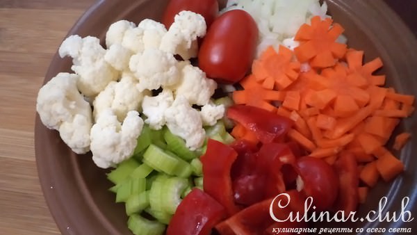 Легкий суп "ОСЕННИЙ НОКТЮРН" овощной с рисово- сырными шариками с мясной начинкой.