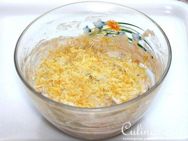 Морковный кекс с ягодной глазурью