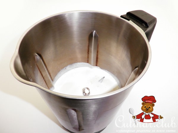 Рецепт мятной панна котты для кухонной машины OURSSON KM1010HSD.