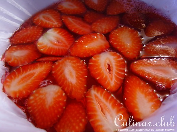 Торт клубничный со сметаной и желе