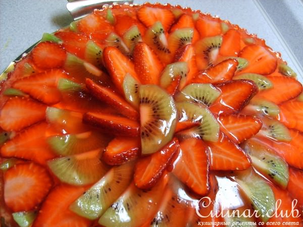 Торт-желе с киви и клубникой