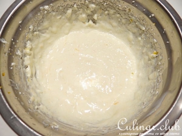 Бруснично-апельсиновая шарлотка из багета и сливочного сыра