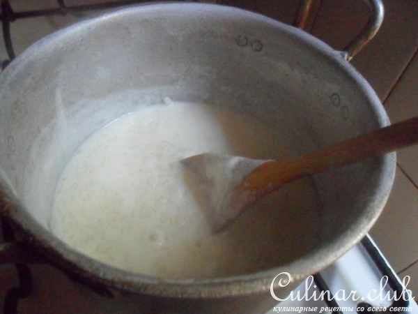 Рисовый пудинг с яблоками и корицей 