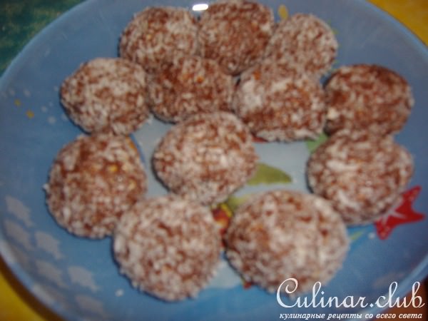 Конфеты (всё что есть под рукой)