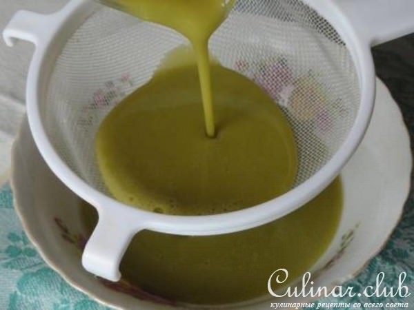 Молочное бланманже из фасоли и гороха.