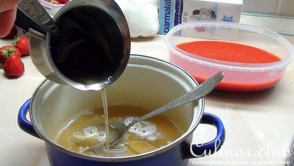 Суфле из клубники. По-летнему лёгкий десерт из ягод. Дуэль!