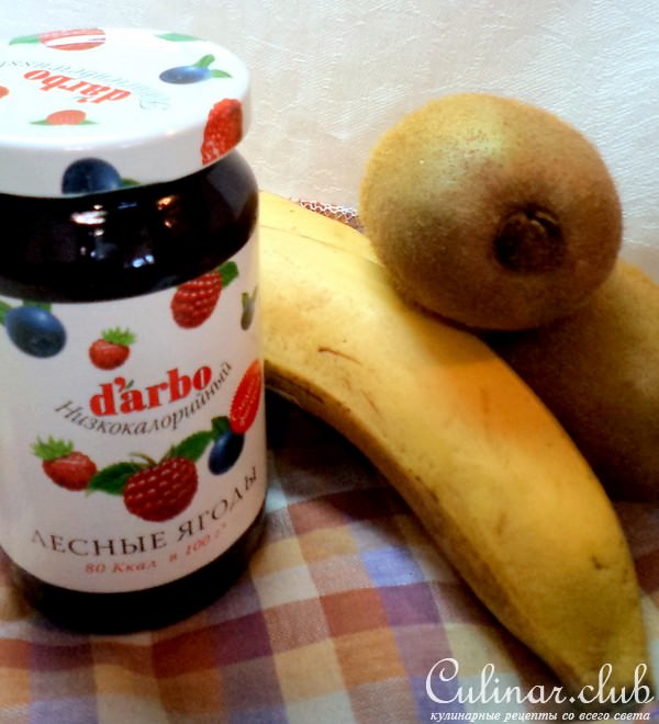 Легкий десерт с фруктами, Ягодами, сливками и конфитюром DARBO!