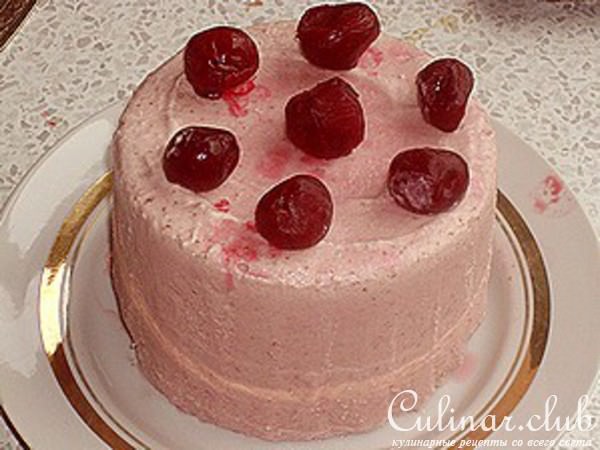 Десерт-мороженое с вишней и миндалем