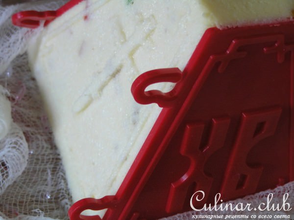 Пасха Царская с цукатами и кедровыми орешками (сырая)