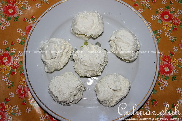 Сырники с черешней и орехами