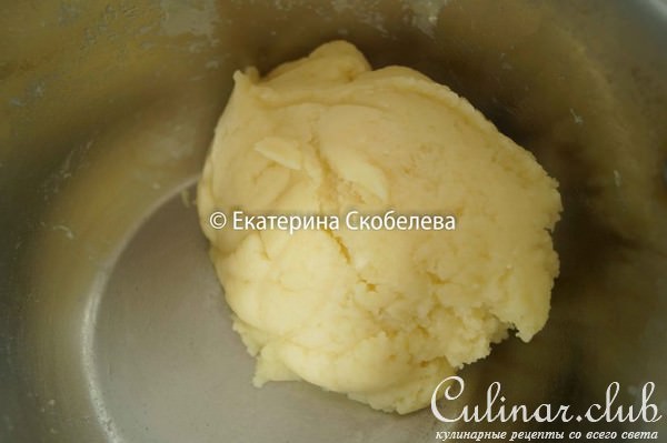 Эклеры с воздушным творожной начинкой и глянцевой шоколадной глазурью