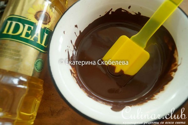 Эклеры с воздушным творожной начинкой и глянцевой шоколадной глазурью