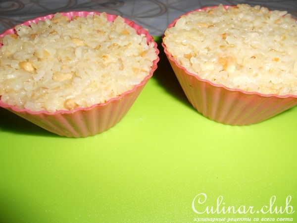 Каша булгур с сыром и орехами