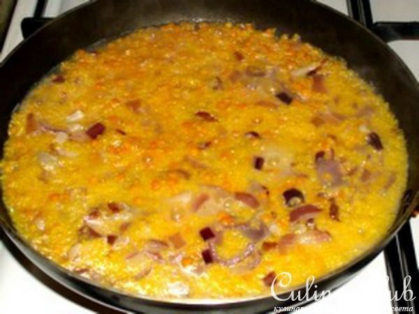 Кукурузная каша с желтой чечевицей