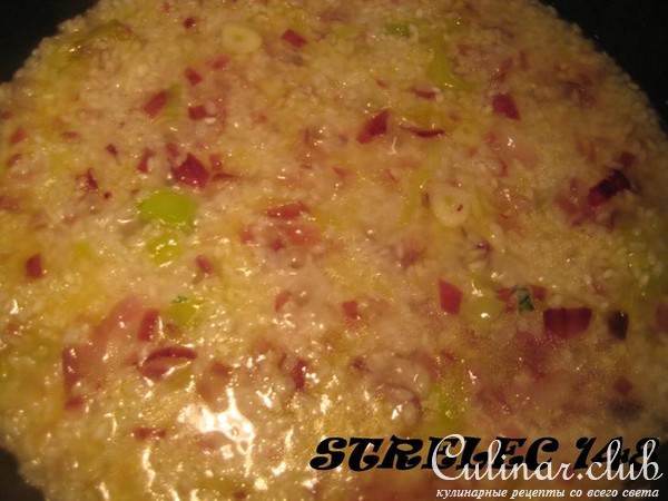 Свекольное РИЗОТТО с фисташками и хреном.
