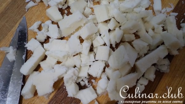 Молодой картофель запеченный с козьим сыром и пряными травами.