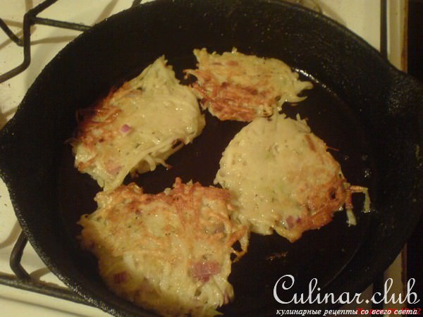 Драники с муссом из форели
