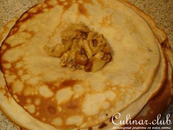 блины с мясной начинкой